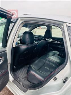 إنفينيتي M37